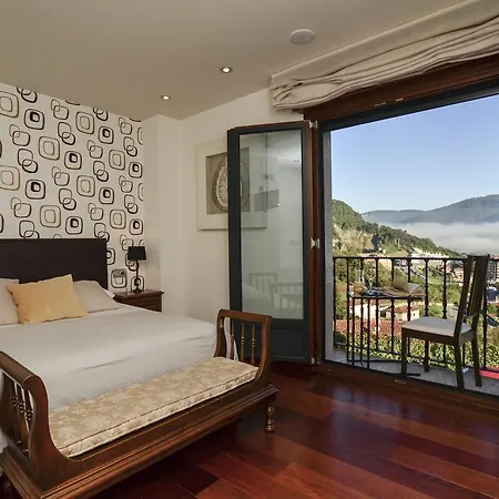 Reina Adosinda פראביה