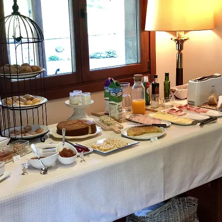 מלון Reina Adosinda