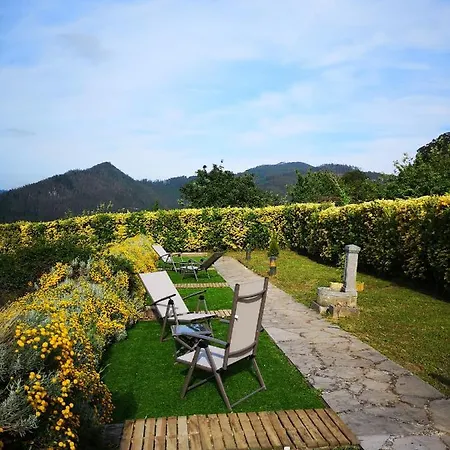 Reina Adosinda פראביה