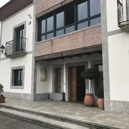 Otel Reina Adosinda 2*