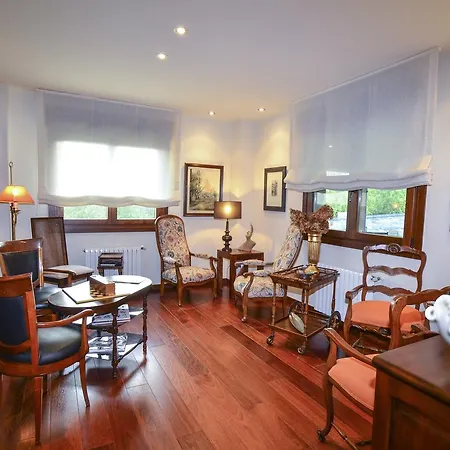 Hotel Reina Adosinda Pravia