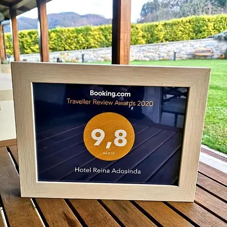 Reina Adosinda Szálloda 2*