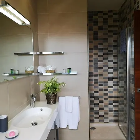 Reina Adosinda 2* Pravia